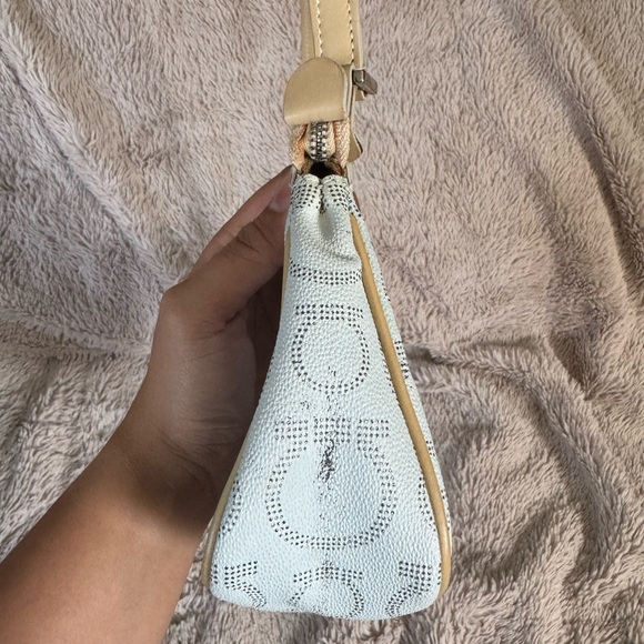Salvatore Ferragamo White and Tan Women's Bag - Picture 4 of 5